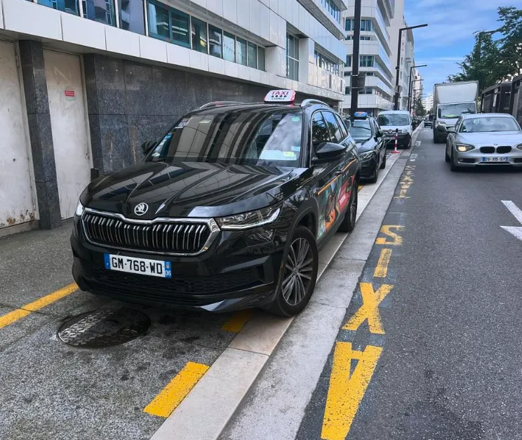 Taxi pour transport pour entrée et sortie d’hôpital à Monaco, Le Cannet, Taxi Xavier
