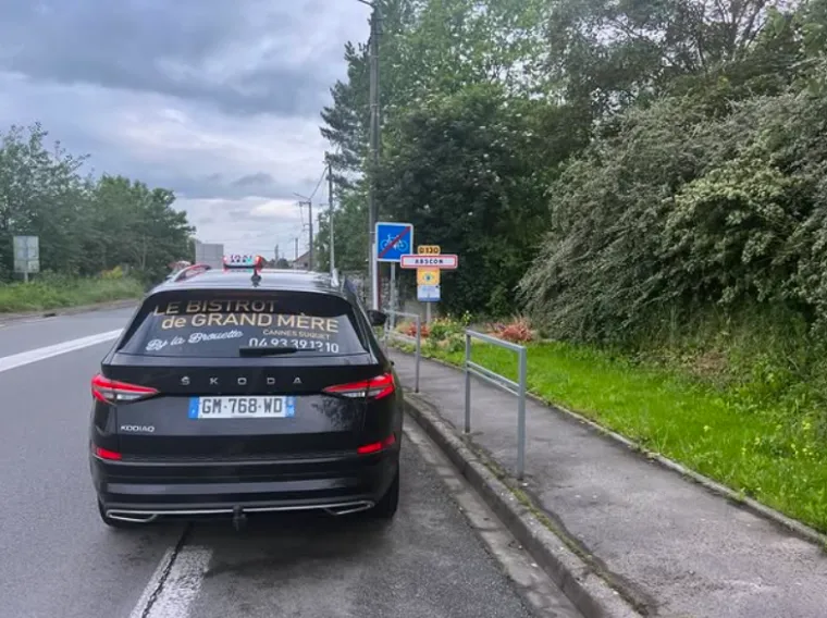 Taxi pour longue distance dans une voiture confortable à Nice, Le Cannet, Taxi Xavier